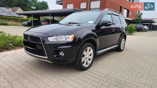Mitsubishi Outlander XL 2010