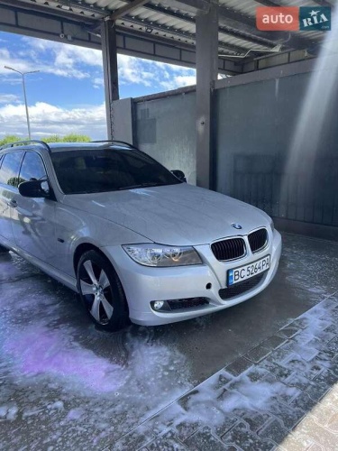 BMW 3 Series 2009