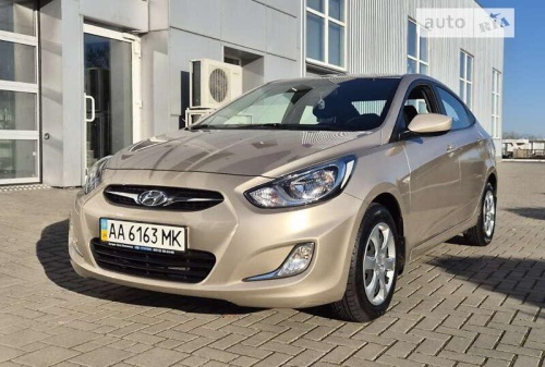 Hyundai Accent 2012