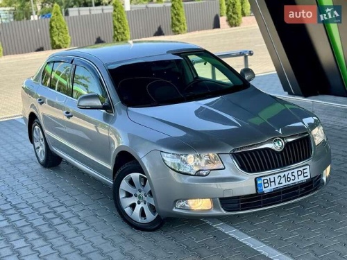 Skoda Superb 2012