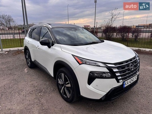 Nissan Rogue 2023