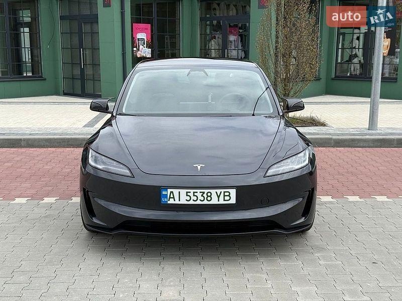 Tesla Model 3 2024