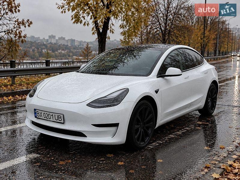 Tesla Model 3 2023