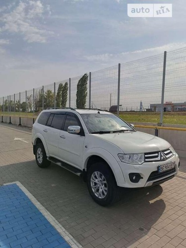 Mitsubishi Pajero Sport 2014