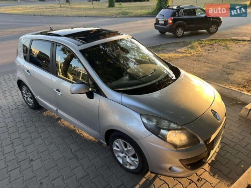 Renault Scenic 2011