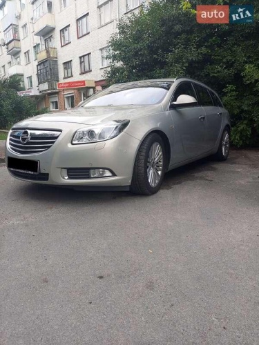 Opel Insignia 2011