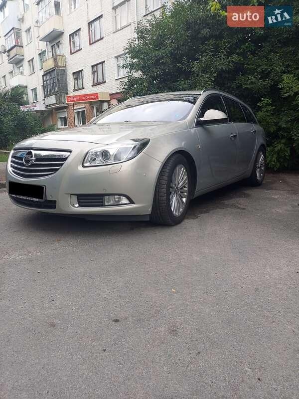 Opel Insignia 2011