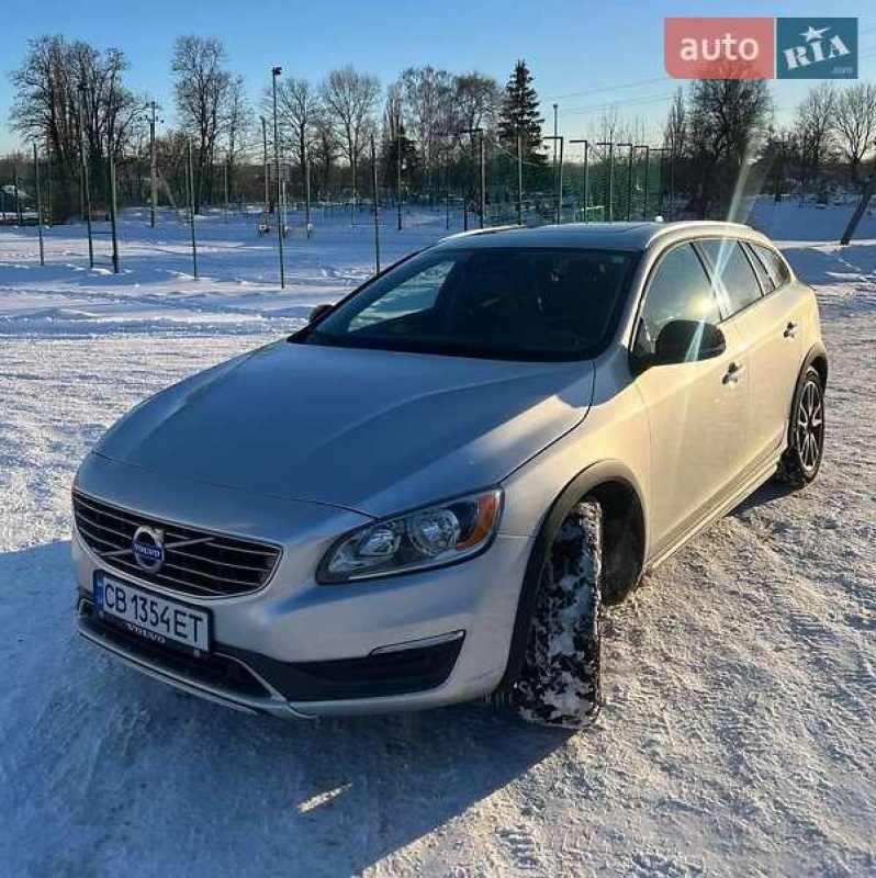 Volvo V60 Cross Country 2016