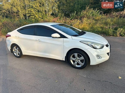 Hyundai Elantra 2013