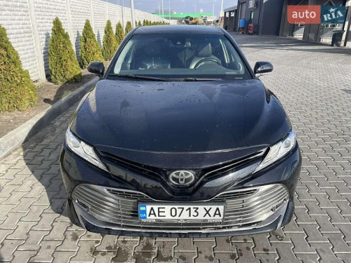 Toyota Camry 2018