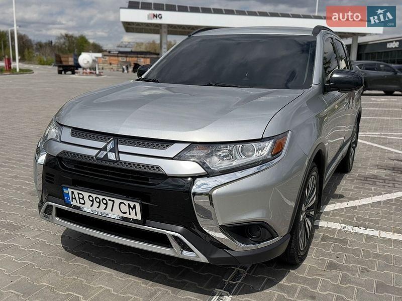 Mitsubishi Outlander 2020