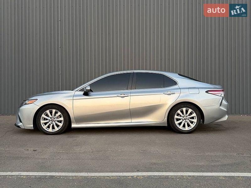 Toyota Camry 2018