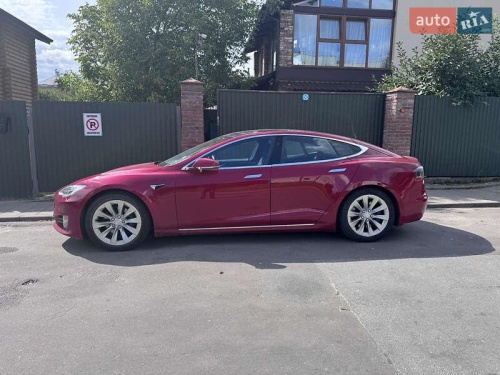 Tesla Model S 2016