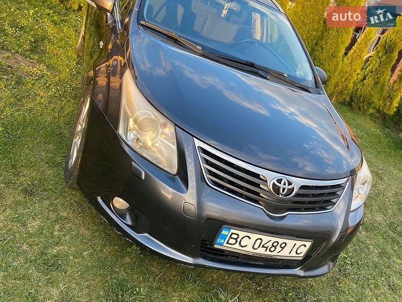 Toyota Avensis 2010