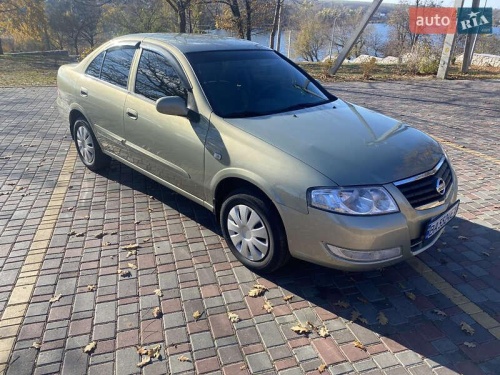 Nissan Almera 2010