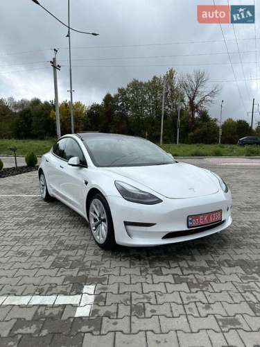 Tesla Model 3 2022