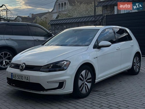 Volkswagen e-Golf 2015