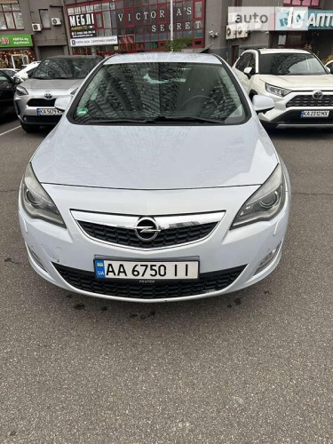 Opel Astra 2012