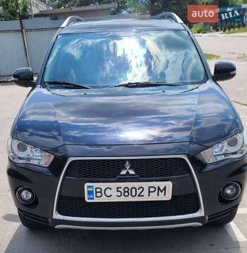 Mitsubishi Outlander 2011