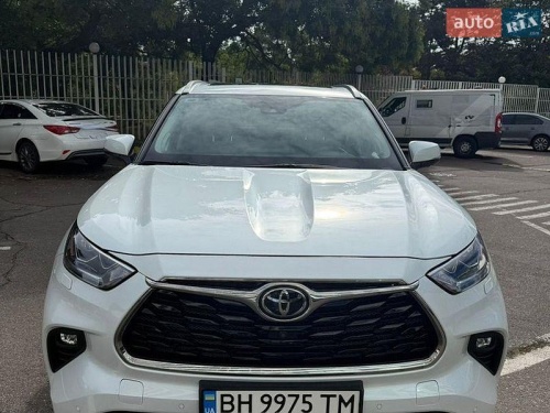 Toyota Highlander 2022