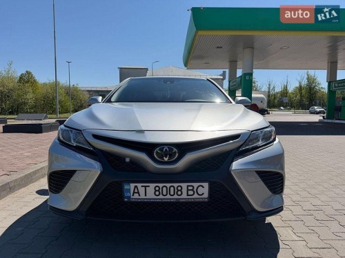 Toyota Camry 2017