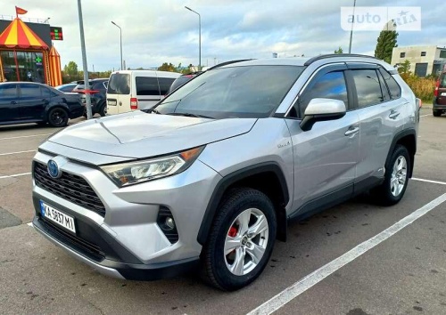 Toyota RAV4 2021