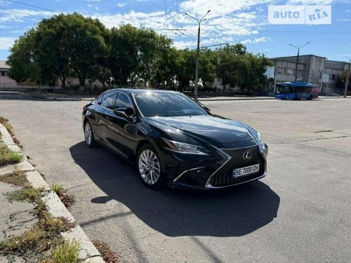 Lexus ES 2019