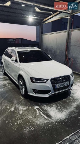 Audi A4 Allroad 2013