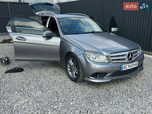 Mercedes-Benz C-Class 2011