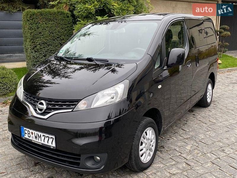 Nissan NV200 2015