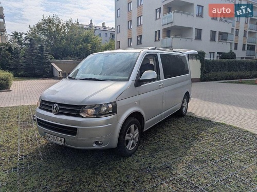 Volkswagen Caravelle 2012