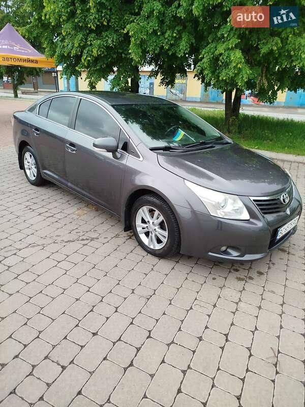 Toyota Avensis 2011