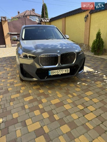 BMW iX1 2023