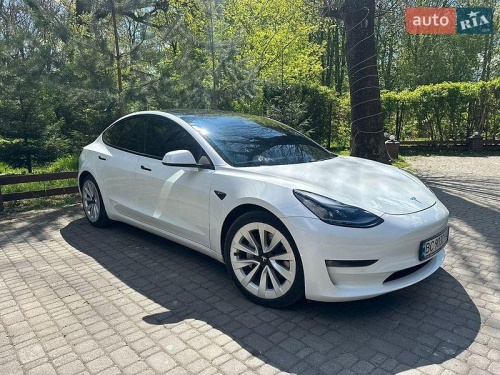 Tesla Model 3 2021