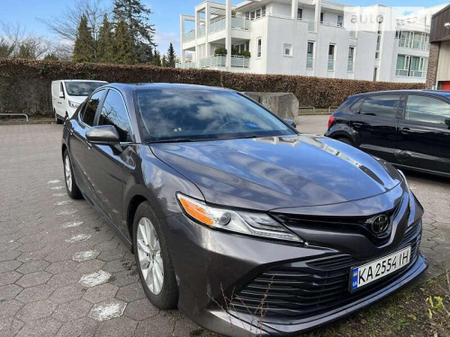 Toyota Camry 2019