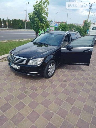 Mercedes-Benz C-Class 2010