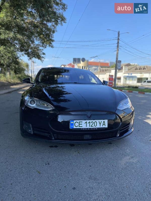 Tesla Model S 2015