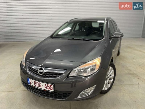 Opel Astra 2012