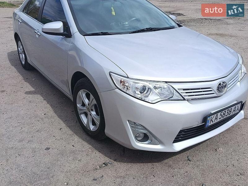 Toyota Camry 2014
