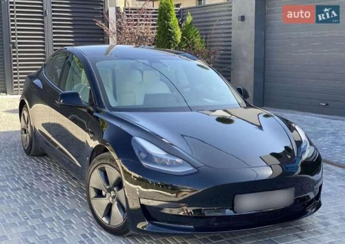 Tesla Model 3 2021