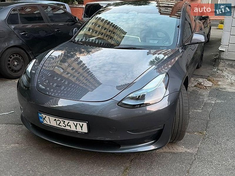 Tesla Model 3 2023