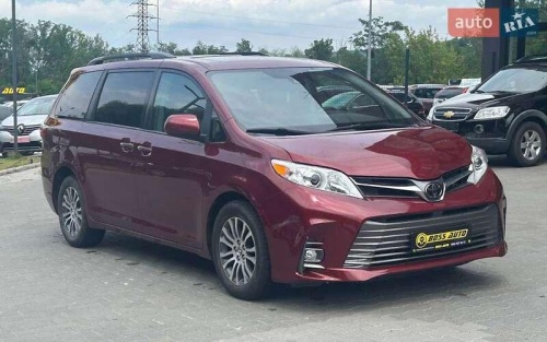 Toyota Sienna 2018