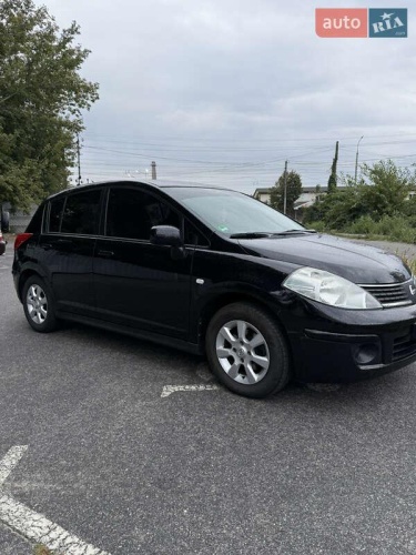 Nissan TIIDA 2008