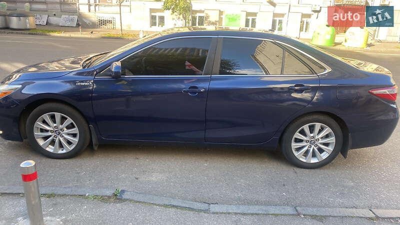 Toyota Camry 2016