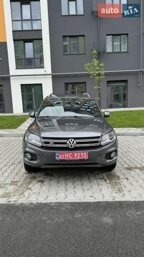 Volkswagen Tiguan 2015