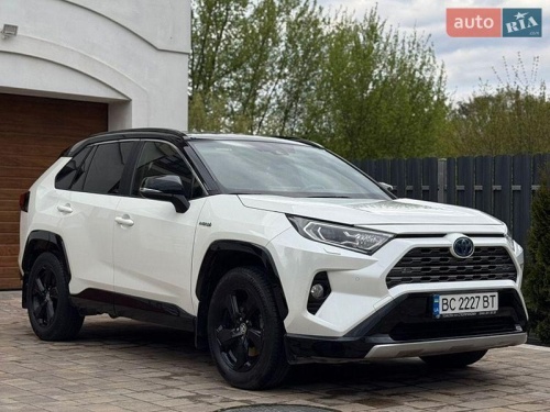 Toyota RAV4 2021