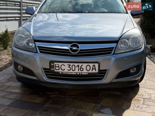 Opel Astra 2010