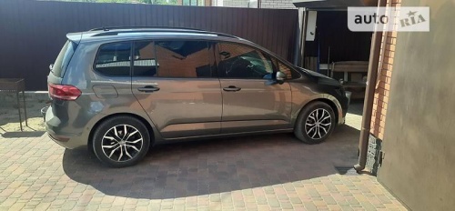 Volkswagen Touran 2015