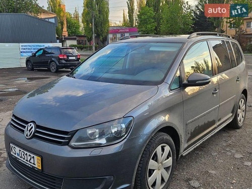 Volkswagen Touran 2011