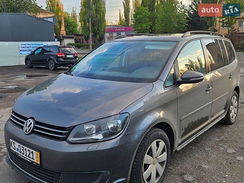 Volkswagen Touran 2011